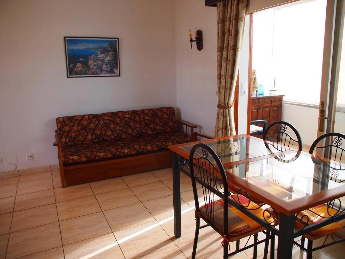 Miramar 31C Apartment Roses